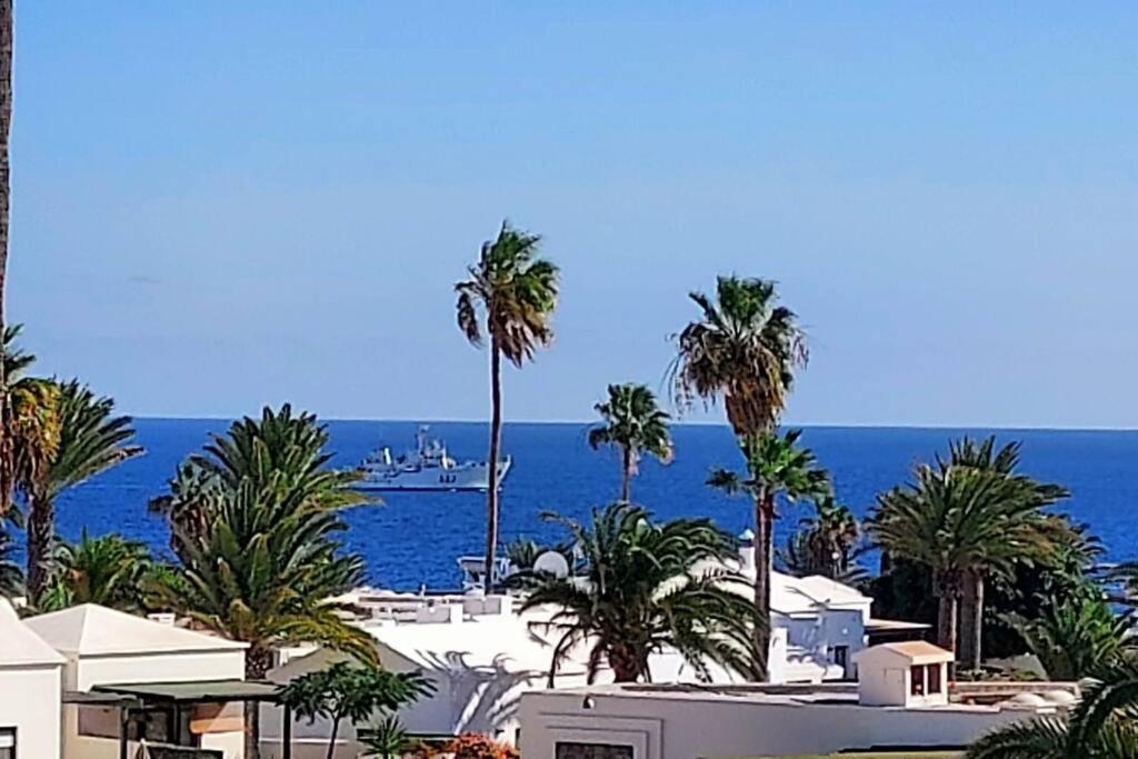 Luxury Ocean View Playa Roca Leilighet Costa Teguise Eksteriør bilde